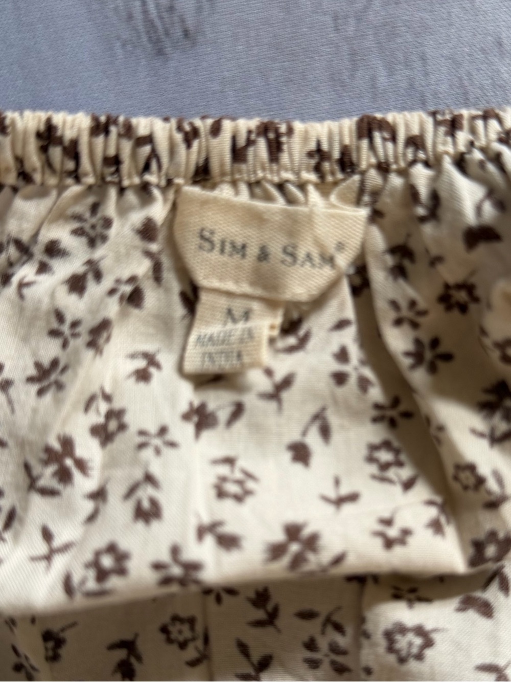 Sim & Sam cream brown floral milkmaid puff sleeve smocked bodice blouse. Medium - Picture 14 of 14
